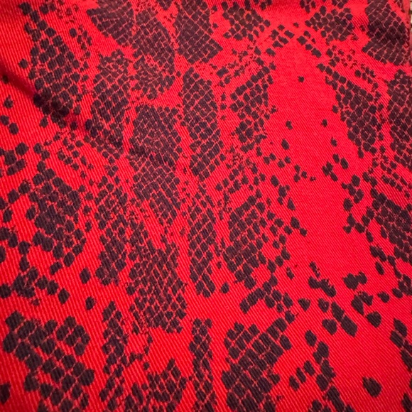 ⚡️⚡️Red and Black Snake Print Pants⚡️⚡️ - Picture 4 of 9